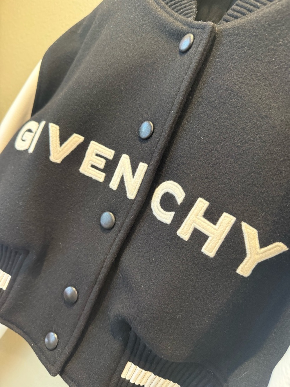 Givenchy Black & White Cropped Logo Bomber Jacket - Picture 2 of 8